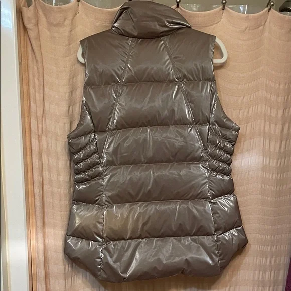 Athleta Brown Downtown Puffer Vest - Picture 9 of 14